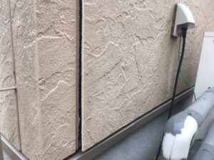 外壁サイディングの浮きと目地の開き|鈴鹿市U様邸